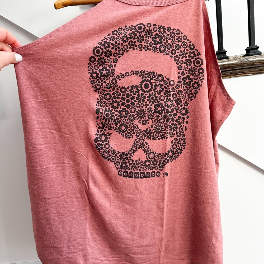 Pink Skull Kettlebell Design Tank Top